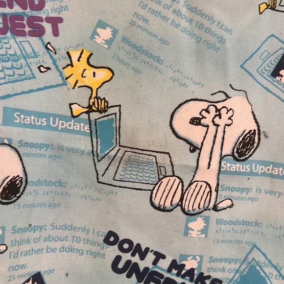 Peanuts Snoopy Women’s Small Medical Nurse Scrub Top size S - Picture 2 of 4